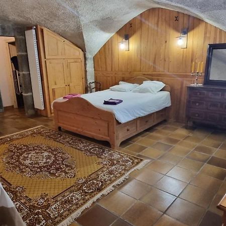 Maison Au Loup - Superbe Ancien Hotel Particulier Du Xvie Siecle Au Coeur De La Vieille Ville Du Puy Le Puy-en-Velay Kültér fotó